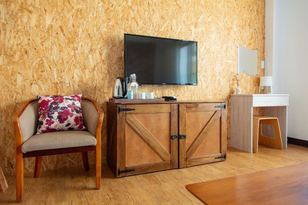 黑琵軼棧湖濱旅宿 K&B Happy Hostel Đài Nam Ngoại thất bức ảnh